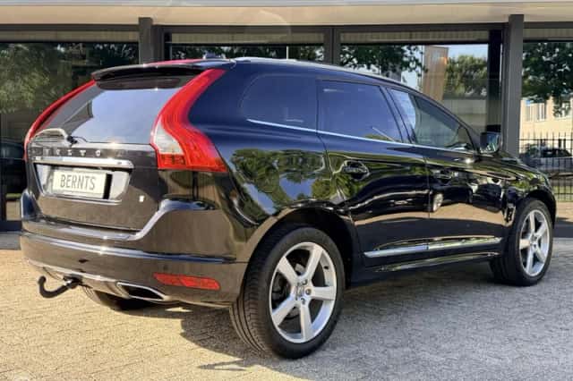 Volvo XC60 (2015) thumbnail 6