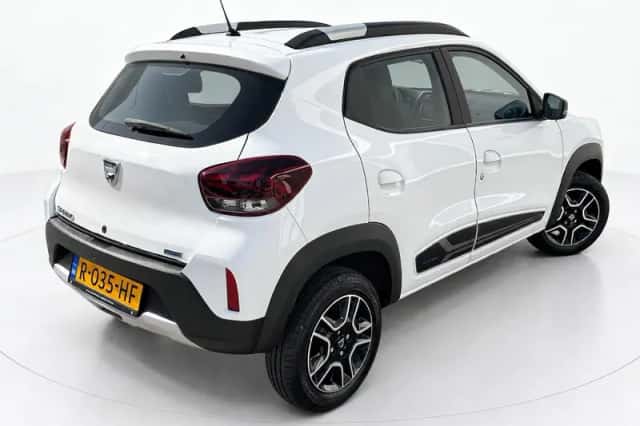Dacia Spring (2022) thumbnail 3