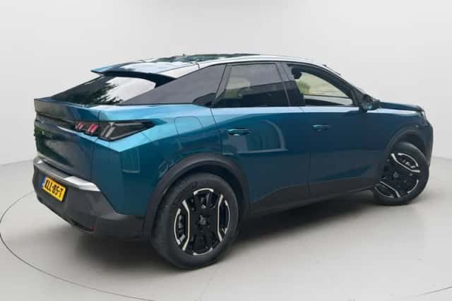 Peugeot e-3008 (2025) thumbnail 3