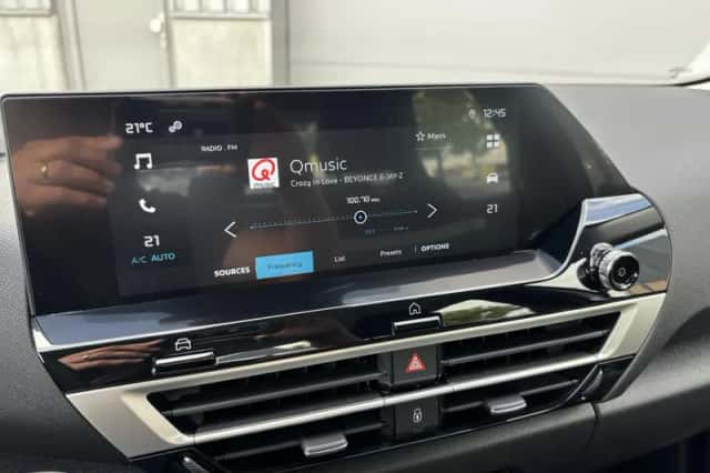 Citroën C4 X (2024) thumbnail 6