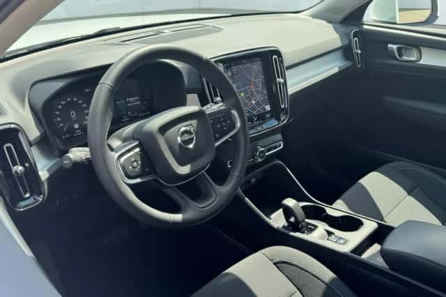 Volvo XC40 (2022) thumbnail 5