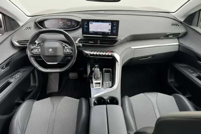 Peugeot 3008 (2021) thumbnail 4