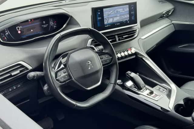 Peugeot 3008 (2021) thumbnail 5