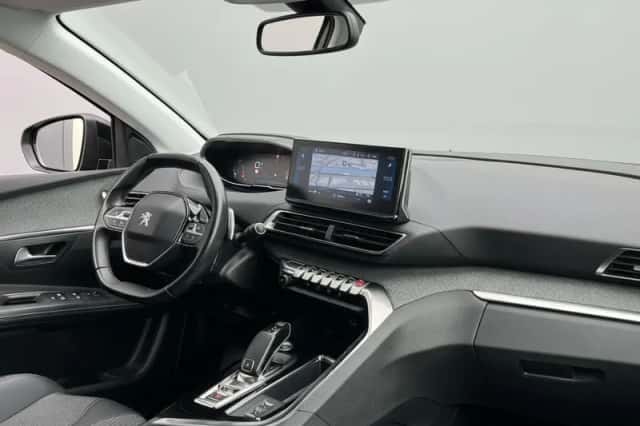 Peugeot 3008 (2021) thumbnail 6