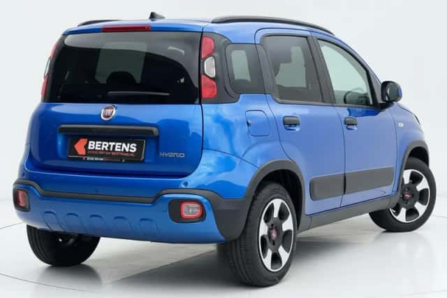 Fiat Panda (2024) thumbnail 2