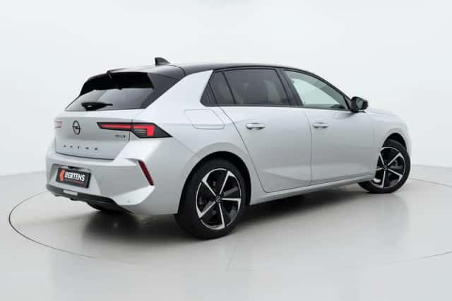 Opel Astra (2025) thumbnail 3