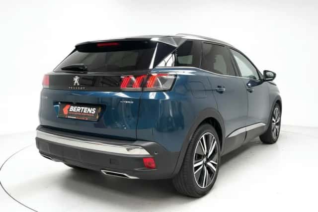 Peugeot 3008 (2020) thumbnail 2