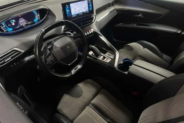 Peugeot 3008 (2020) thumbnail 6