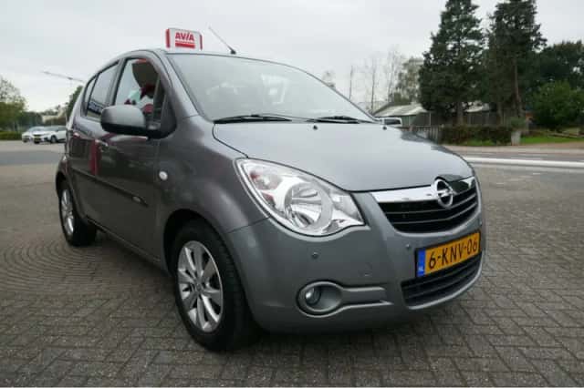 Opel Agila (2013) thumbnail 3