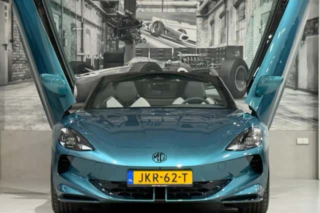 MG Cyberster (2025) thumbnail 4