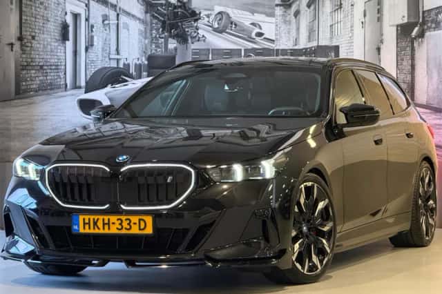 BMW i5 (2025) thumbnail 1