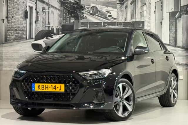 Audi A1 Allstreet (2023) thumbnail 1