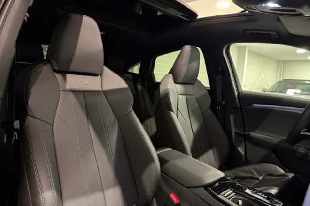 Audi Q6 e-tron (2025) thumbnail 3