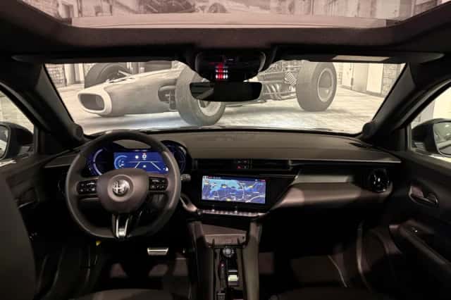Alfa Romeo Junior (2026) thumbnail 3