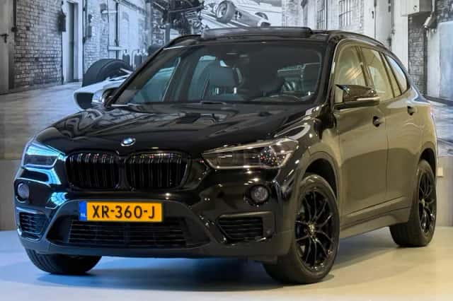 BMW X1 (2016) thumbnail 1
