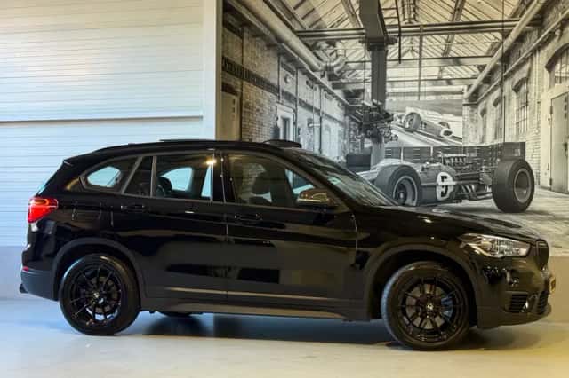 BMW X1 (2016) thumbnail 5