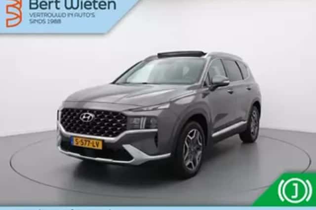 Hyundai Santa Fe (2023) thumbnail 1