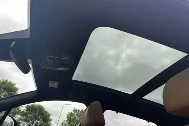 Hyundai Santa Fe (2023) thumbnail 5