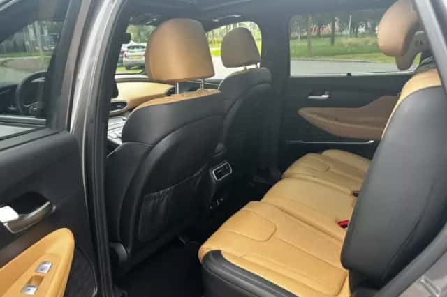Hyundai Santa Fe (2023) thumbnail 6