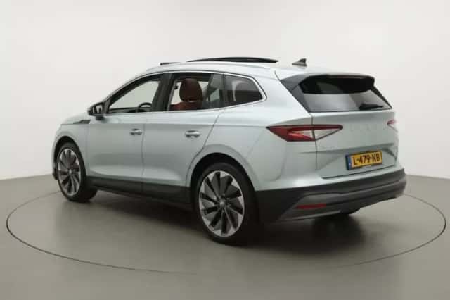 Škoda Enyaq (2021) thumbnail 3