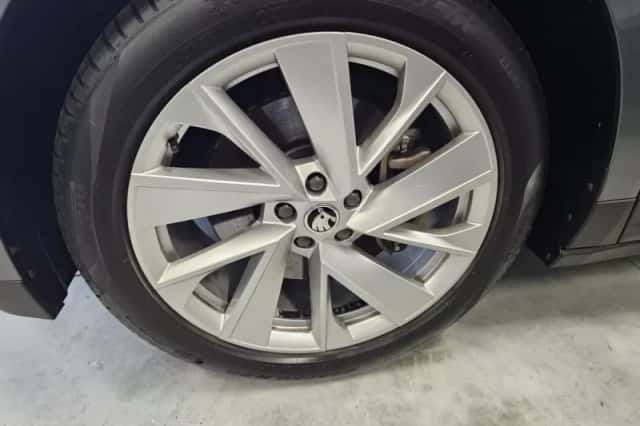 Škoda Enyaq (2022) thumbnail 4