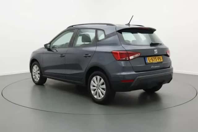 SEAT Arona (2021) thumbnail 4