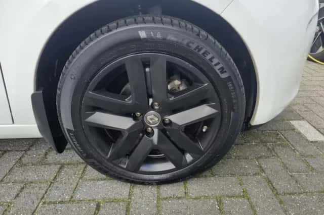 Renault Zoé (2018) thumbnail 3