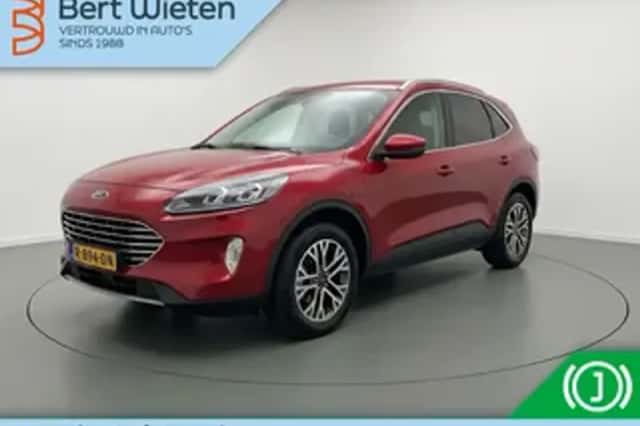 Ford Kuga (2022) thumbnail 1