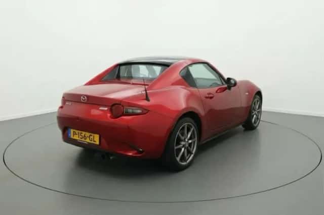 Mazda MX-5 (2022) thumbnail 4