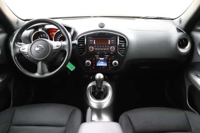 Nissan Juke (2011) thumbnail 3