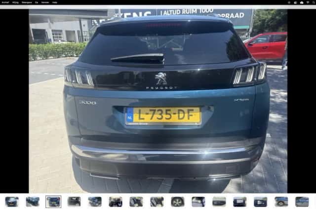 Peugeot 3008 (2021) thumbnail 2