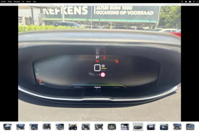 Peugeot 3008 (2021) thumbnail 4