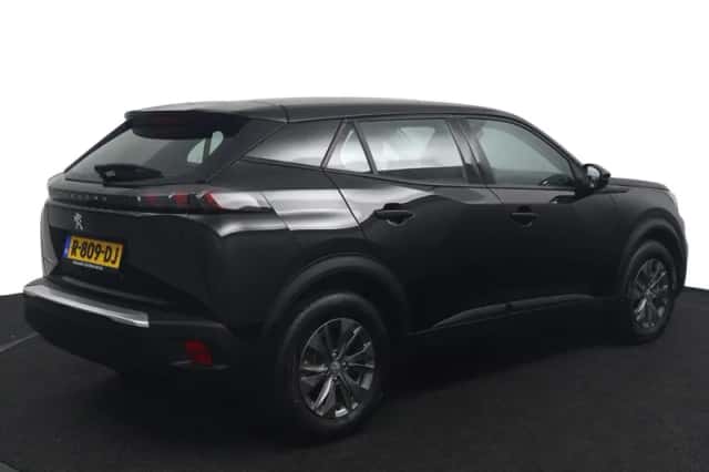 Peugeot e-2008 (2022) thumbnail 2