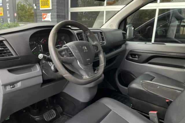 Peugeot Expert (2021) thumbnail 2