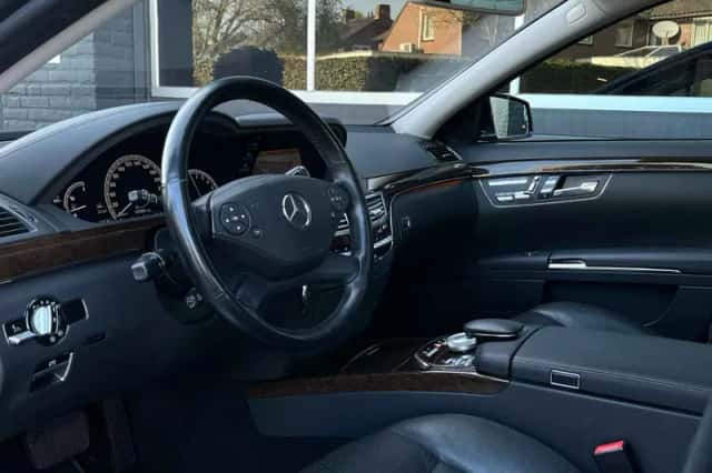 Mercedes-Benz S-Klasse (2009) thumbnail 2