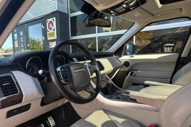 Land Rover Range Rover Sport (2014) thumbnail 2