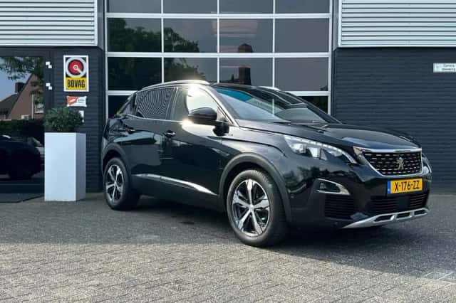 Peugeot 3008 (2018) thumbnail 5