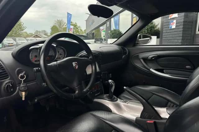 Porsche Boxster (2001) thumbnail 2