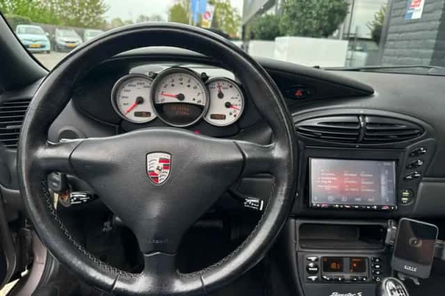 Porsche Boxster (2001) thumbnail 4