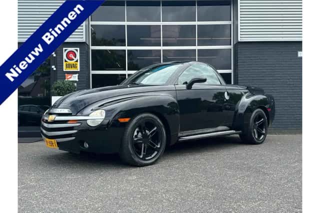 Chevrolet SSR (2004) thumbnail 1