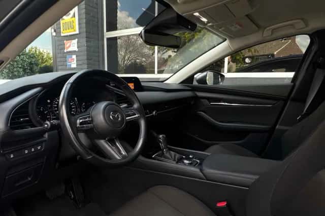 Mazda 3 (2023) thumbnail 2