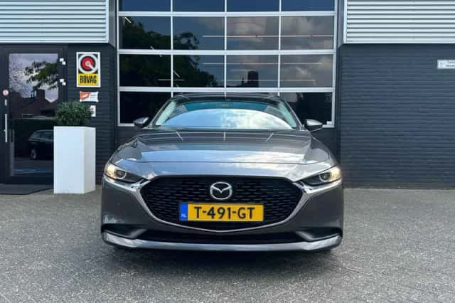 Mazda 3 (2023) thumbnail 3