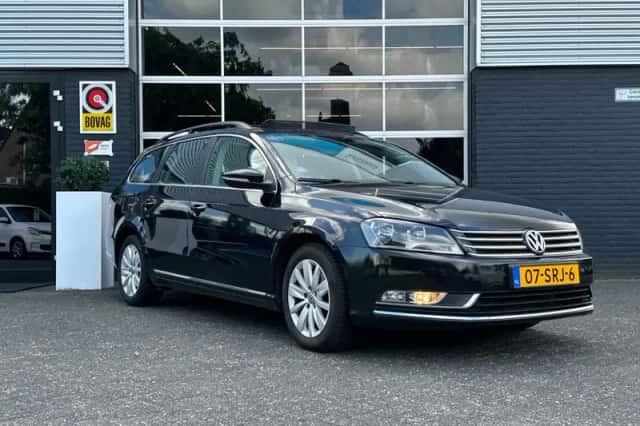 Volkswagen Passat (2011) thumbnail 5