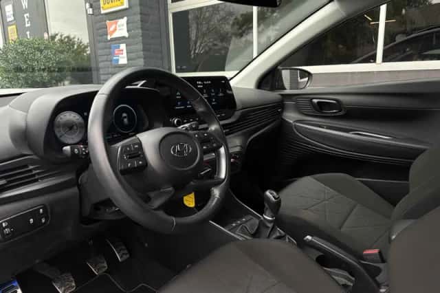 Hyundai Bayon (2023) thumbnail 2