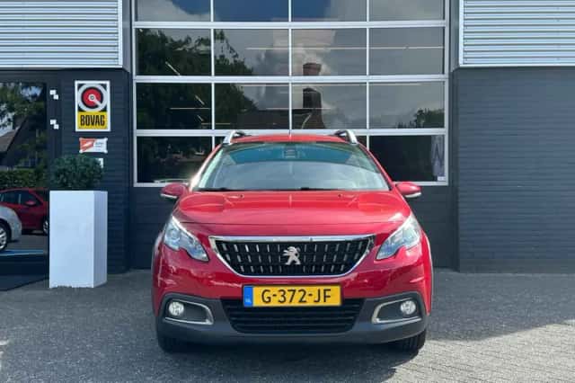 Peugeot 2008 (2019) thumbnail 3