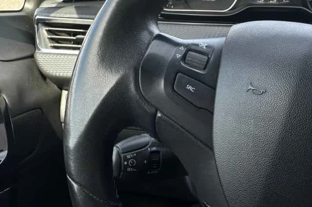 Peugeot 2008 (2019) thumbnail 6
