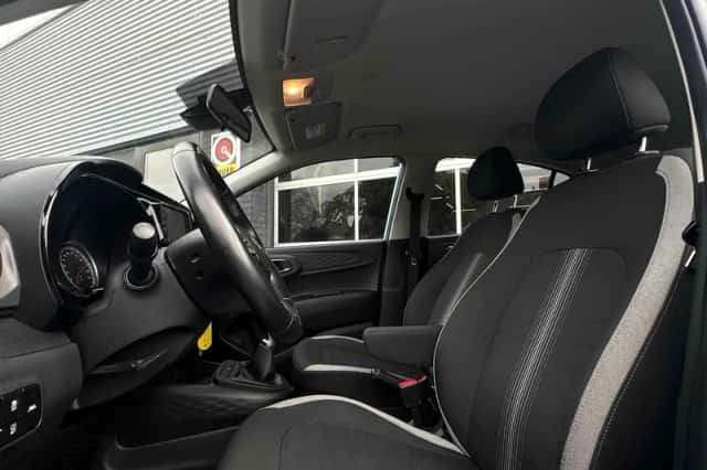 Hyundai i10 (2021) thumbnail 4