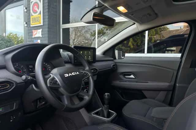 Dacia Sandero (2024) thumbnail 2
