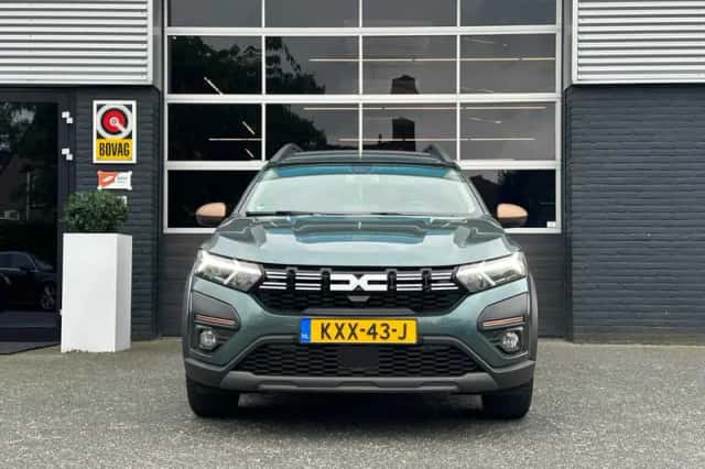 Dacia Jogger (2023) thumbnail 3