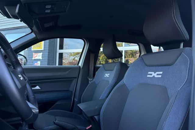Dacia Duster (2024) thumbnail 5